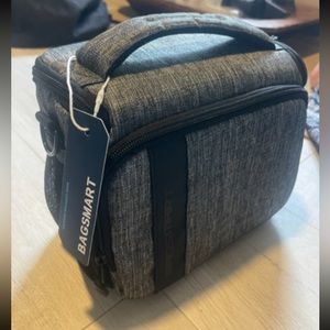 NWT Bagsmart Montreal travel camera bag